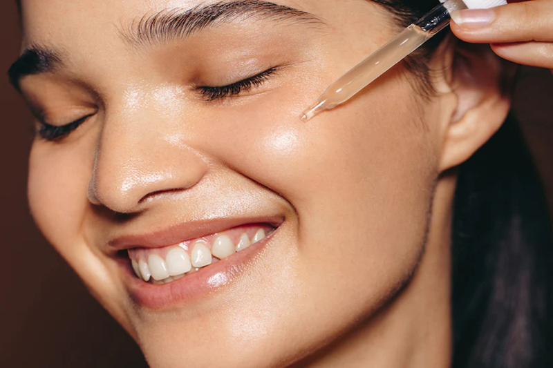 How to Apply Hyaluronic Acid Serum Correctly