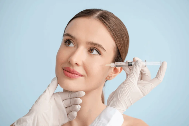 What Is Peptide Therapy for Women? Benefits, Risks & Results