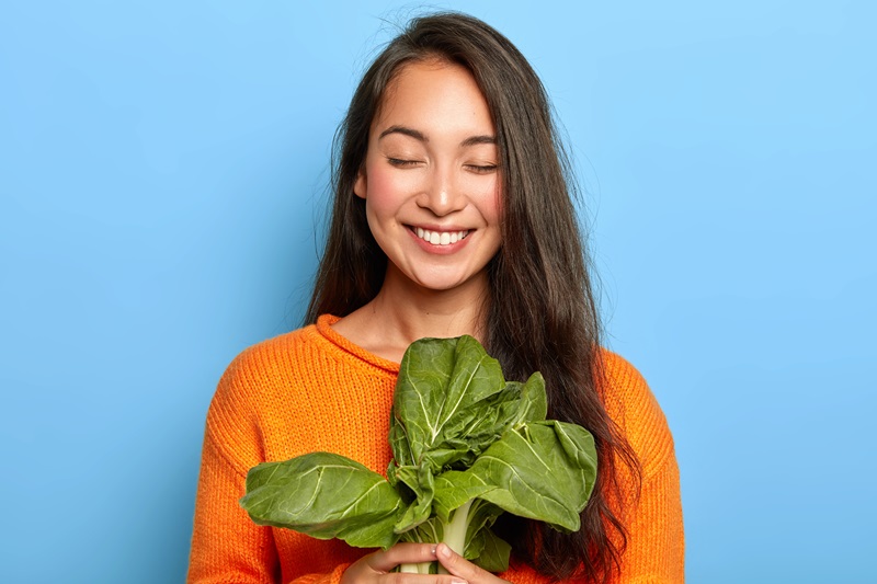 Spinach and healthy hair